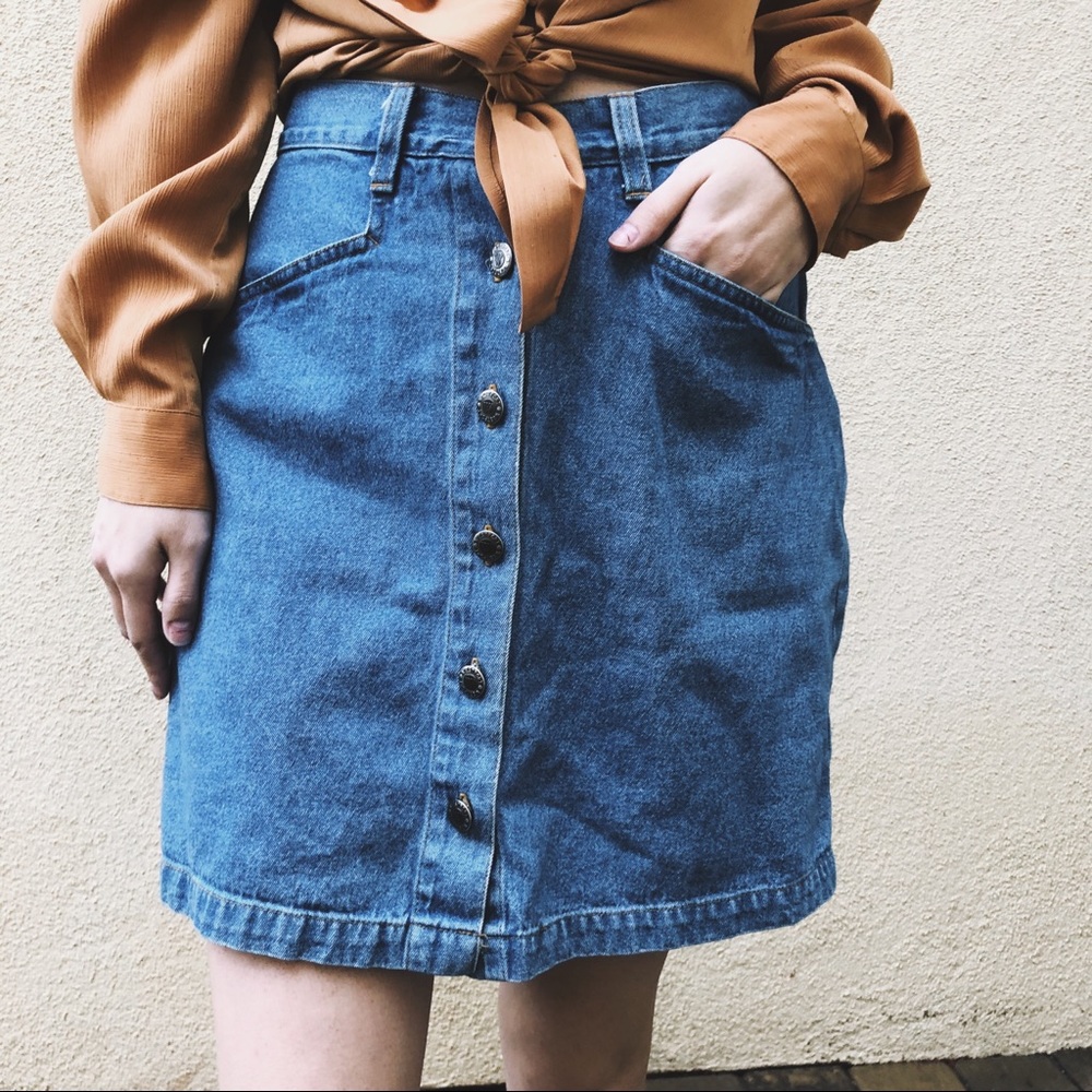vintage button up levi’s denim skirt shorts